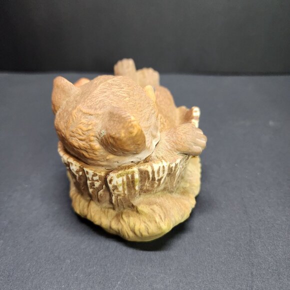 Vintage Homco 1986 Masterpiece Porcelain Bear Cub Tree Stump Figurine - Picture 3 of 8